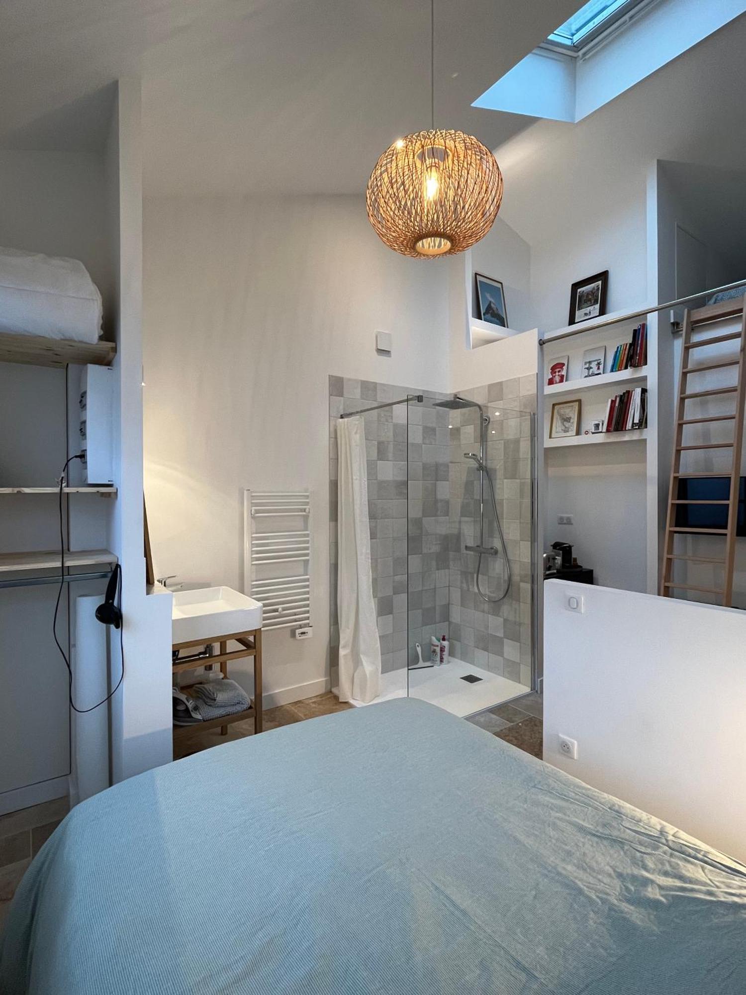 Loft Avec Terrasse Et Jardin Apartment Angoulême Екстериор снимка