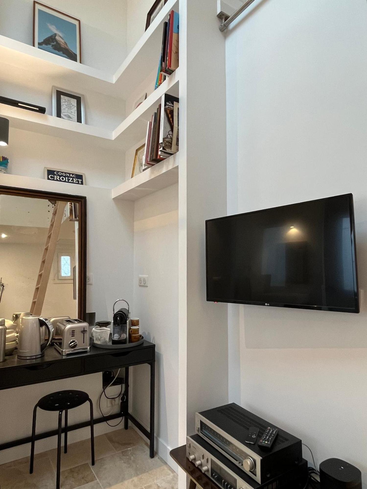 Loft Avec Terrasse Et Jardin Apartment Angoulême Екстериор снимка